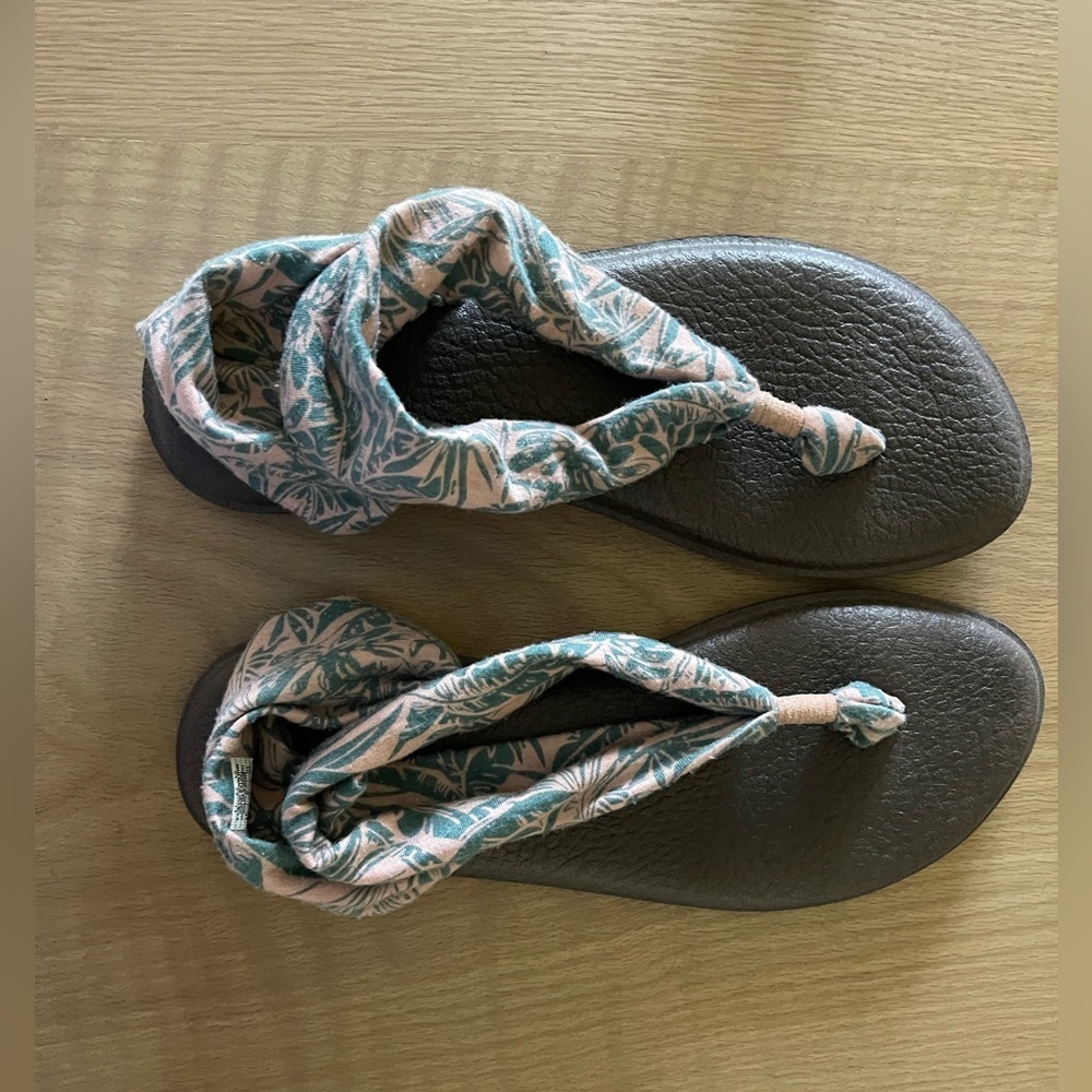 Sanuk| Brown Sandals with Soft Fabric Straps, Size 10•••